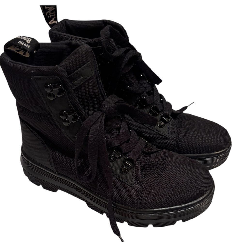 NWOT New Doc Dr Martens Combs W Black High-Top Sneakers boots 7 lace up combat